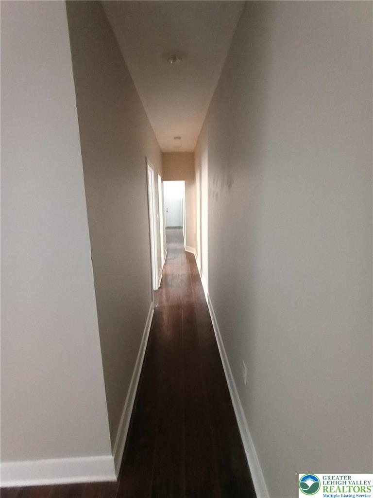 245 North 9th Street 1