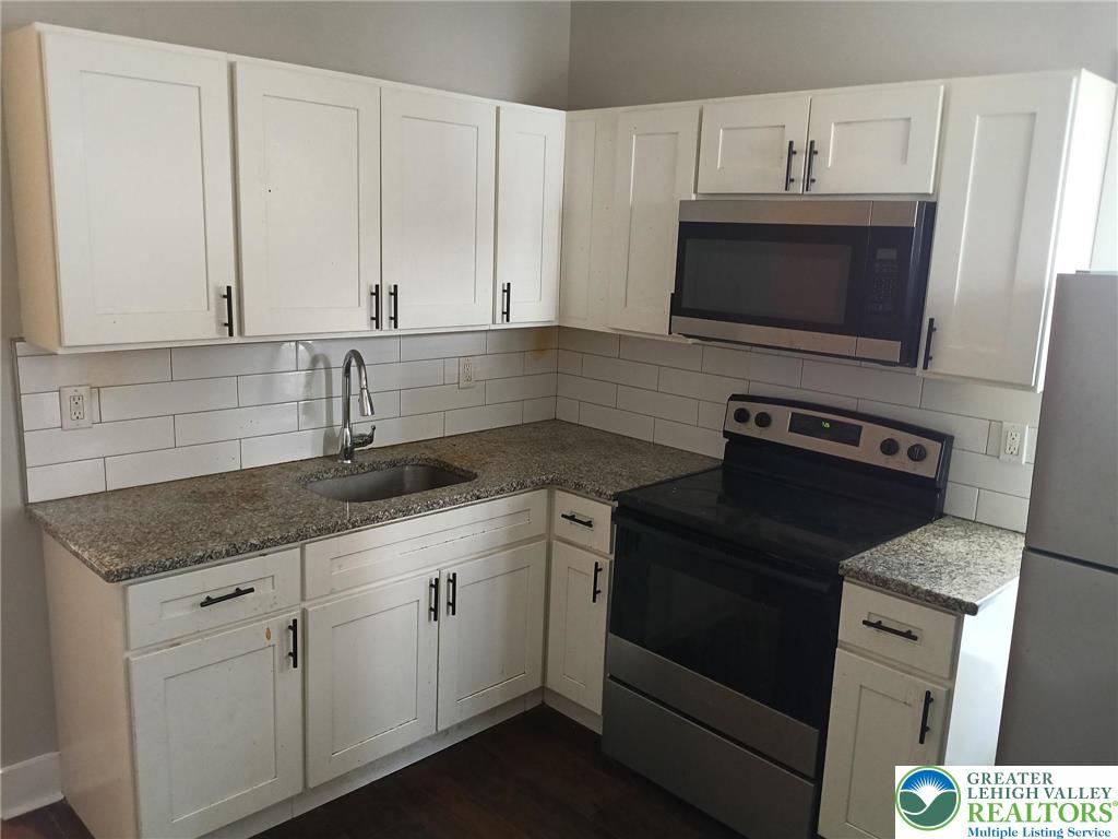 245 North 9th Street 1
