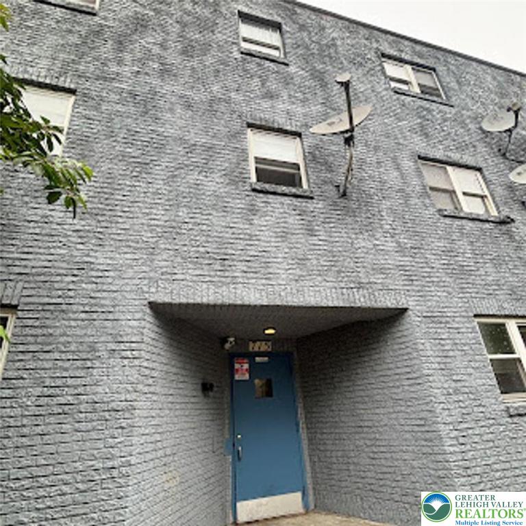 715 7th Street East 204