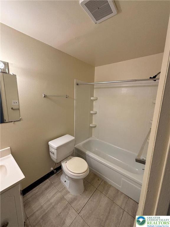 715 East 7th 201