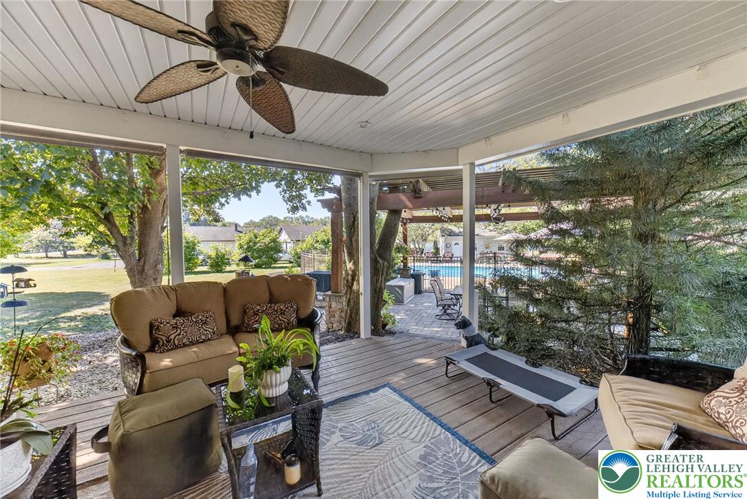 2525 Fox Road