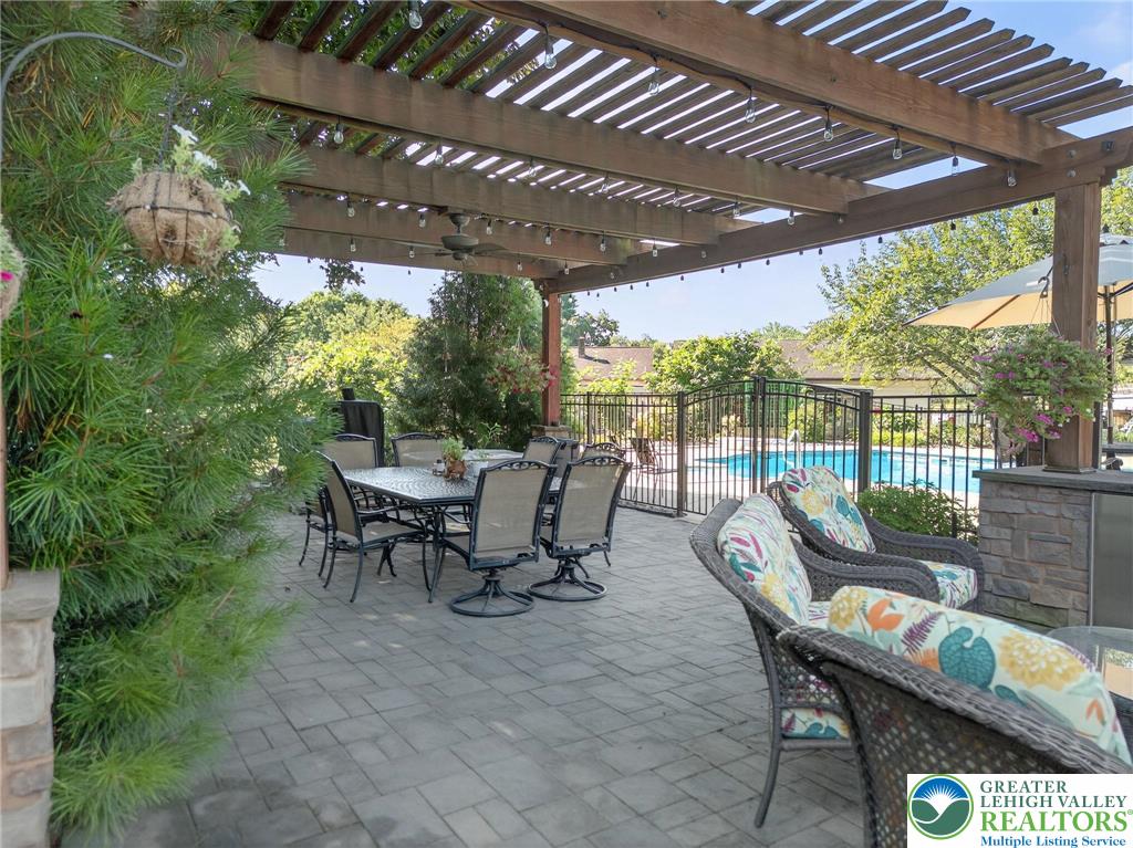 2525 Fox Road