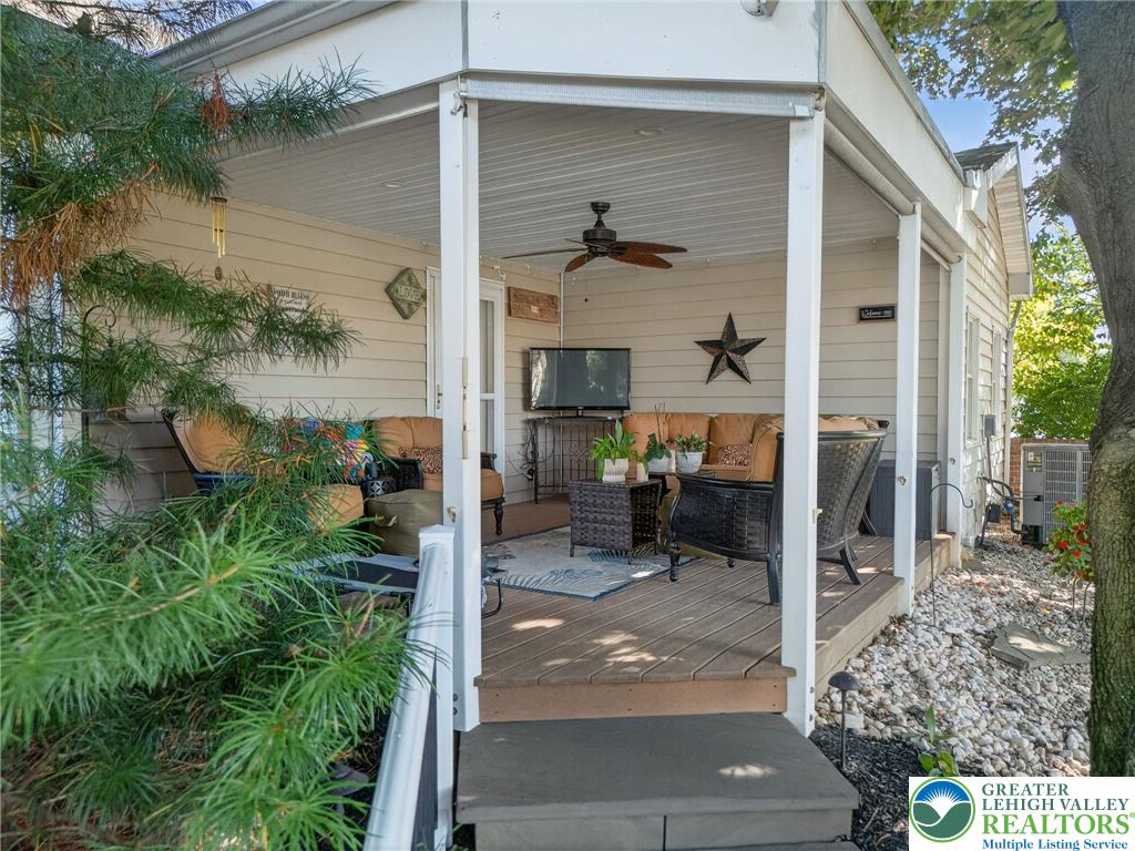 2525 Fox Road