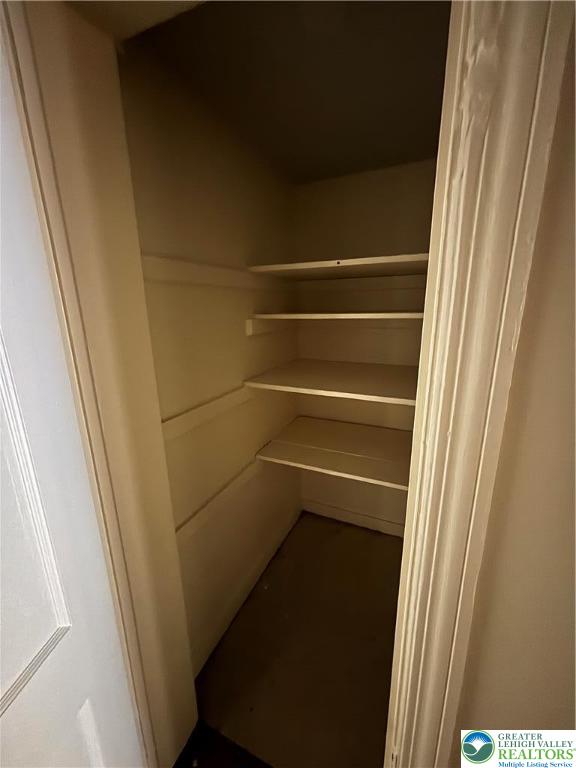 618 West Chew 1F
