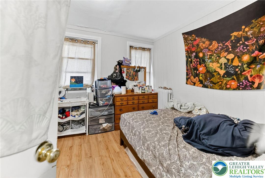 932 Walnut Street