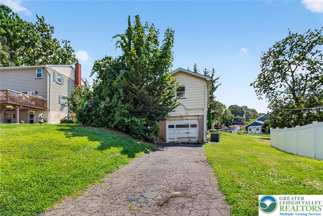 223 North 16th Street