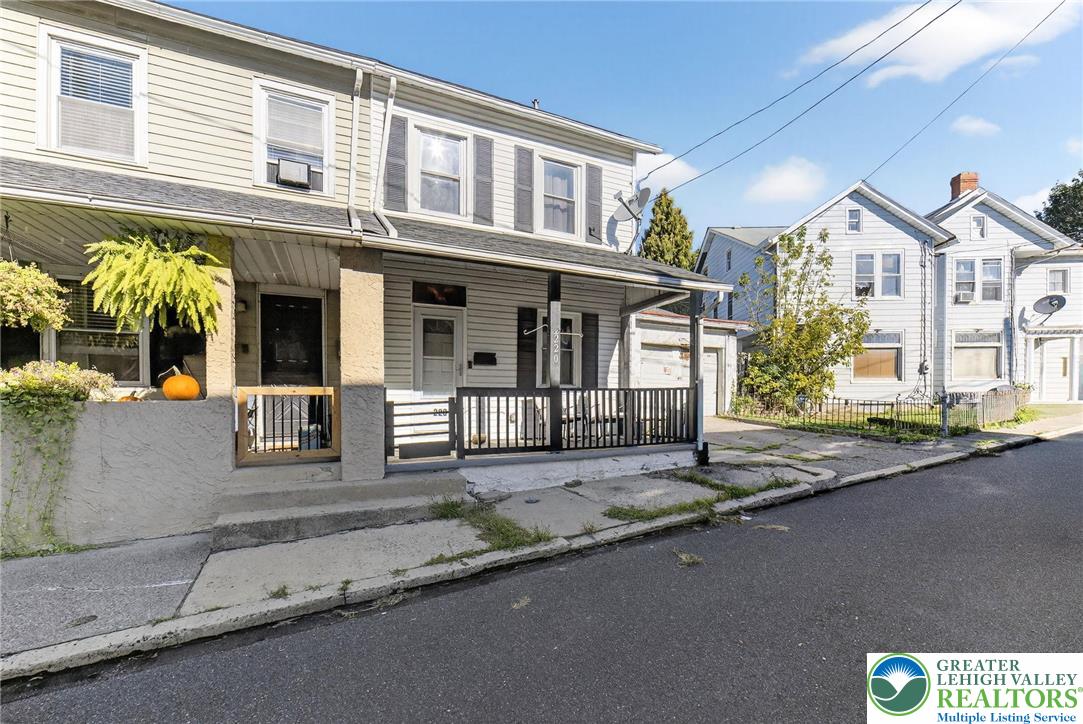 220 Mulberry Street