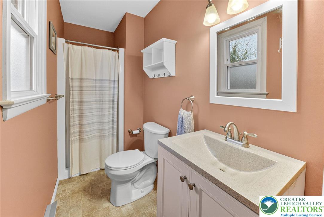 3846 Hillside Drive