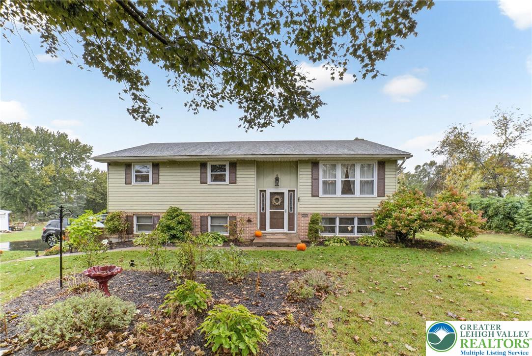 3846 Hillside Drive