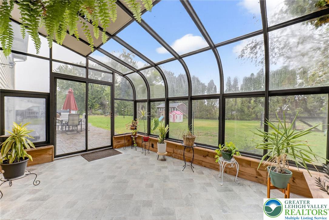 3846 Hillside Drive