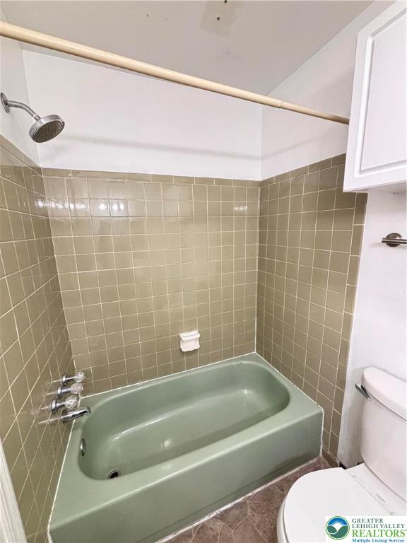 1708 Redwood Court