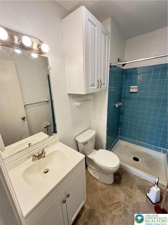 1708 Redwood Court