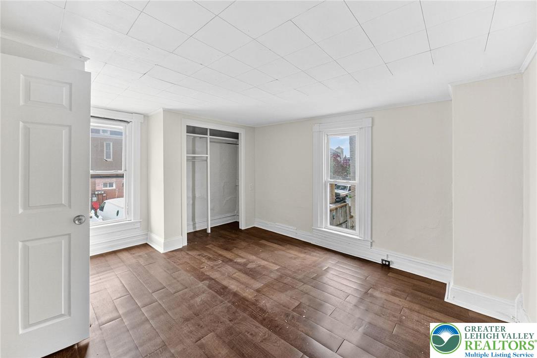 1141 Emmett Street