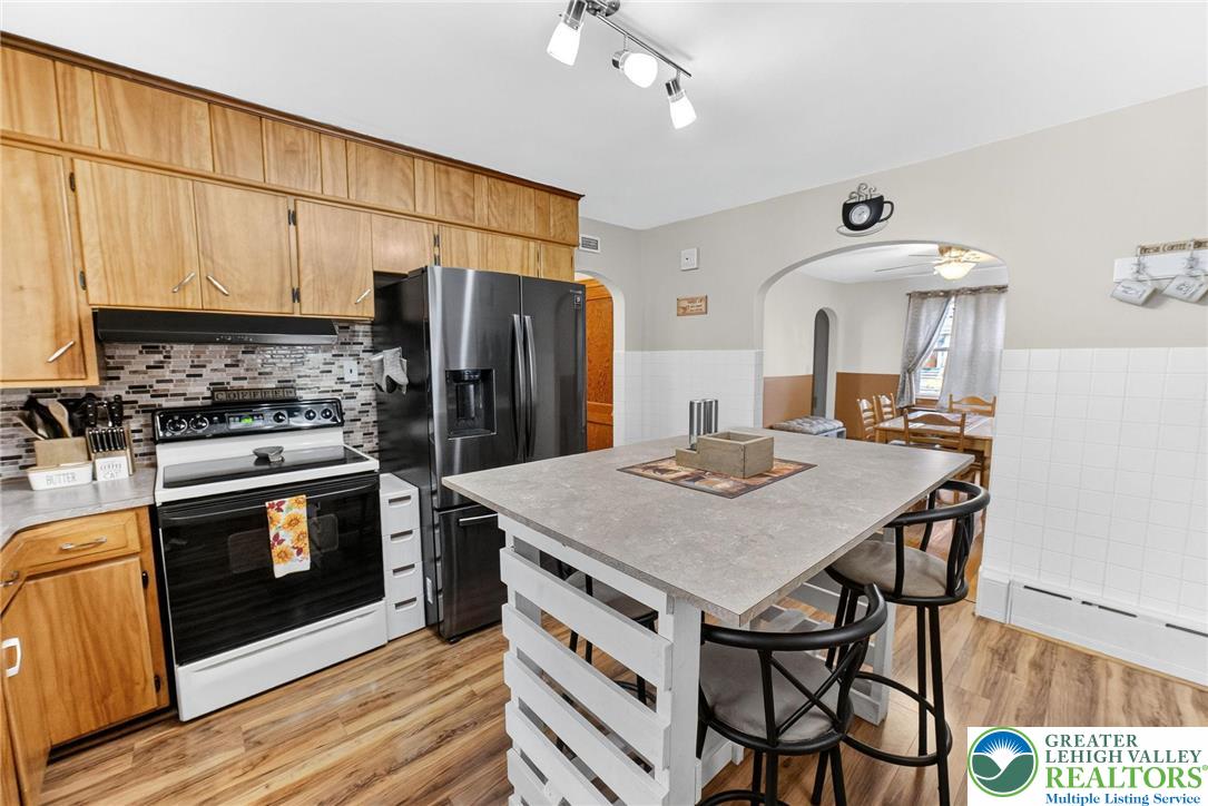 231 North Lehigh Avenue