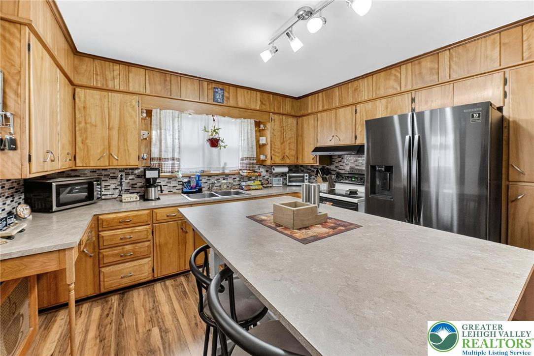 231 North Lehigh Avenue