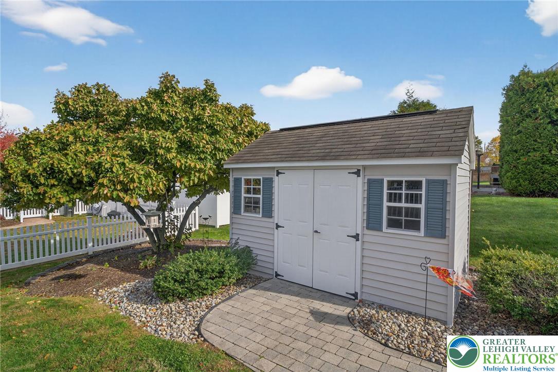 3905 Evergreen Drive