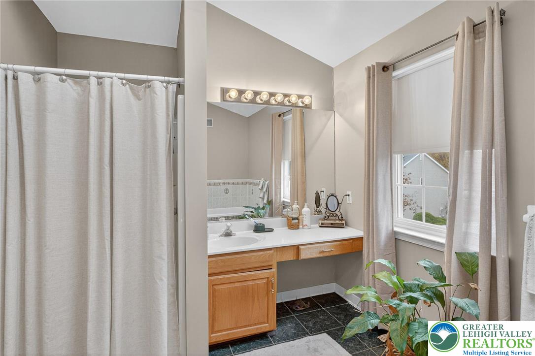3905 Evergreen Drive