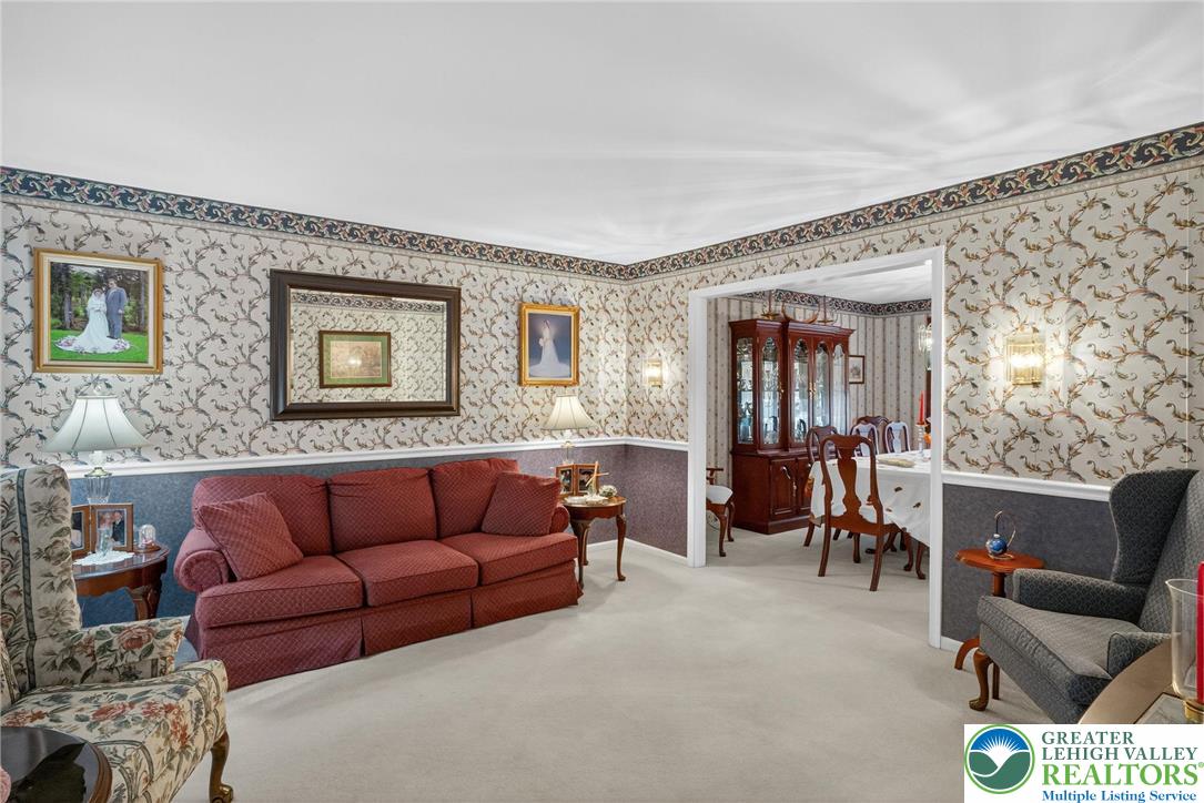 3905 Evergreen Drive