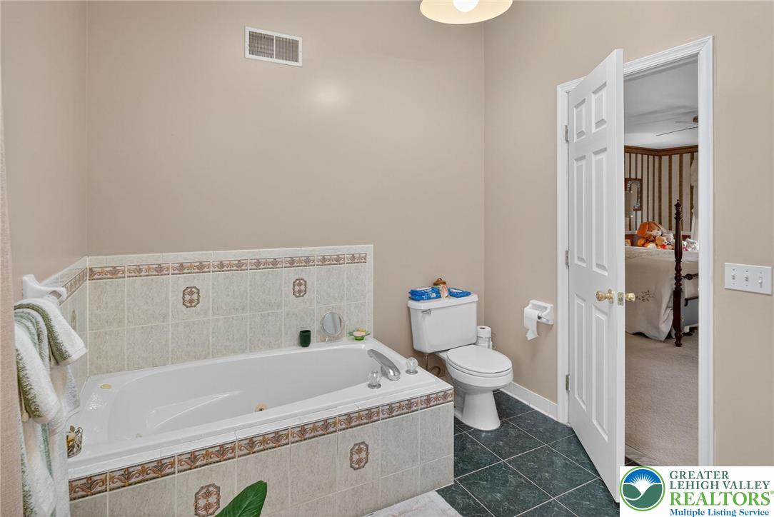 3905 Evergreen Drive
