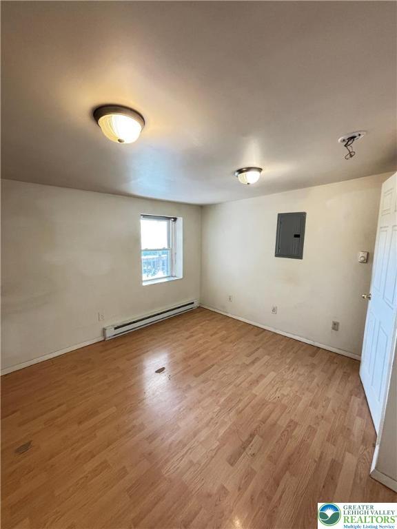 5562 Main Street 2