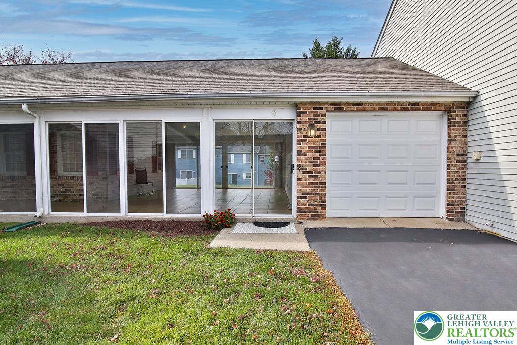 3 Fort Lee Court