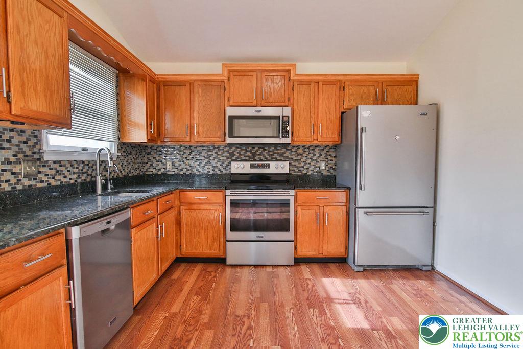 3 Fort Lee Court