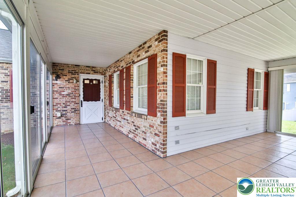 3 Fort Lee Court