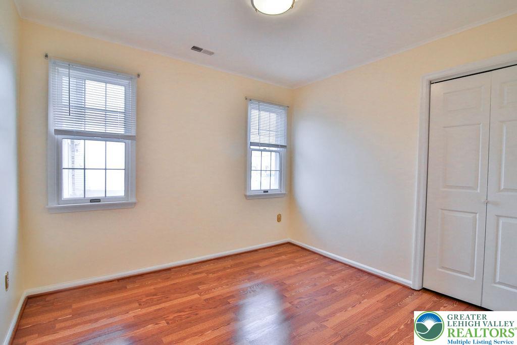 3 Fort Lee Court
