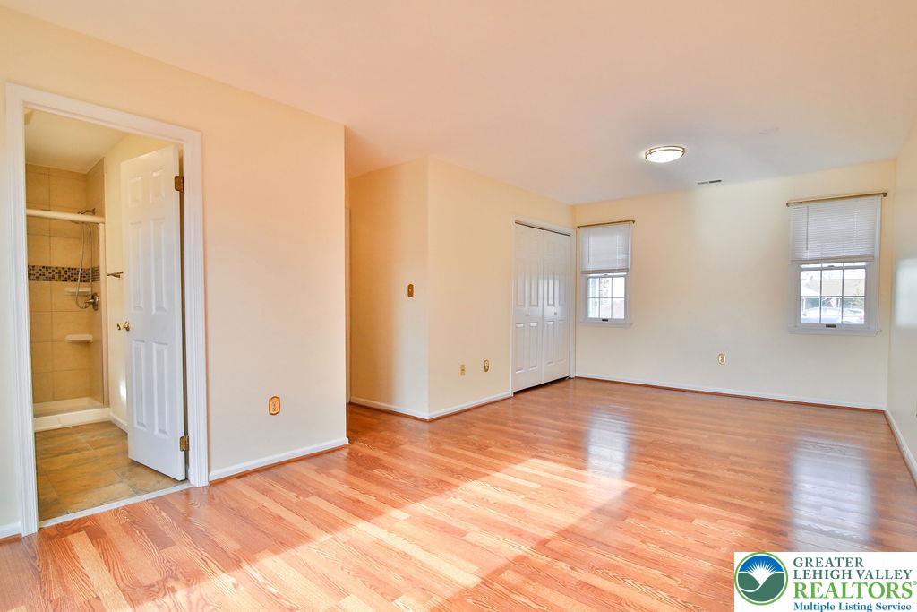 3 Fort Lee Court