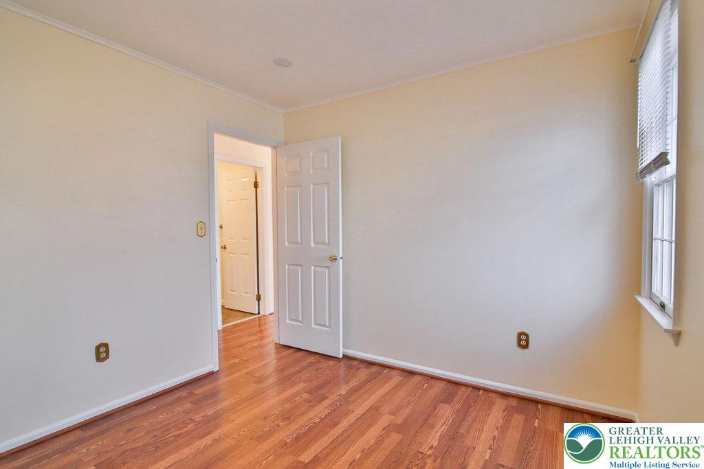 3 Fort Lee Court