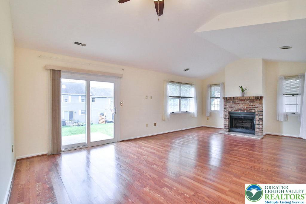 3 Fort Lee Court