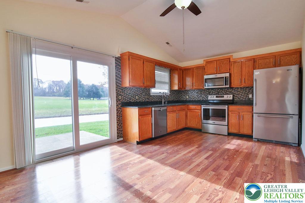 3 Fort Lee Court
