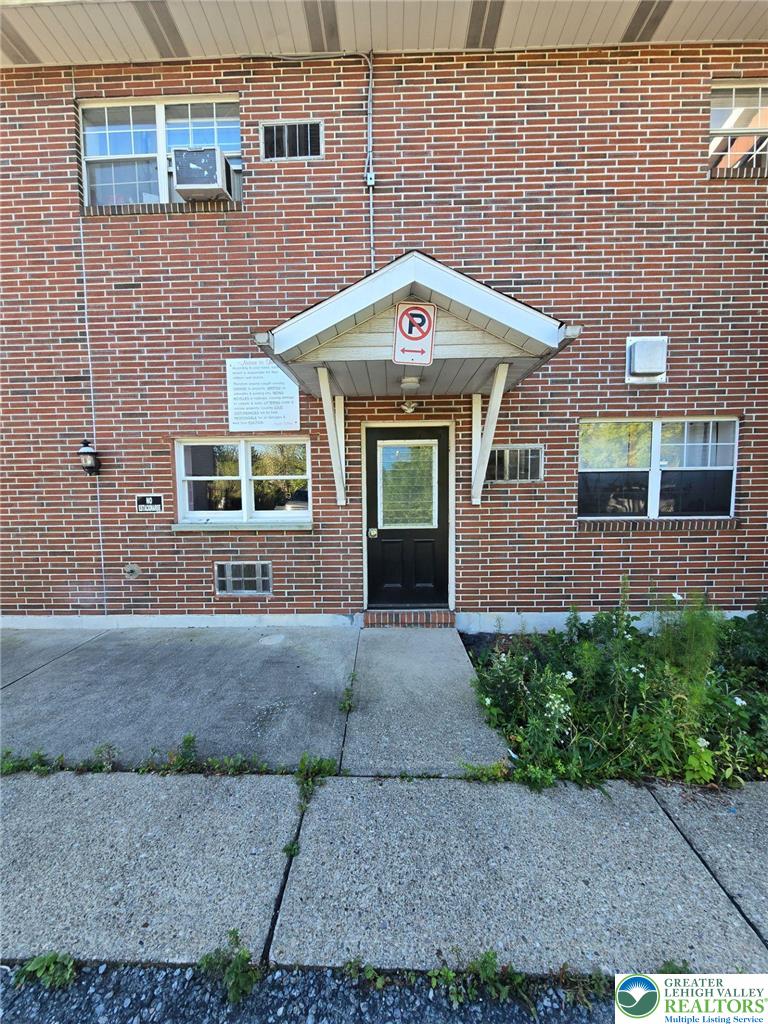 2027 Willow Park Road 8