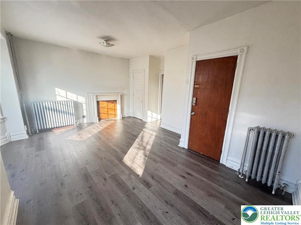 323 8th Street North 2F