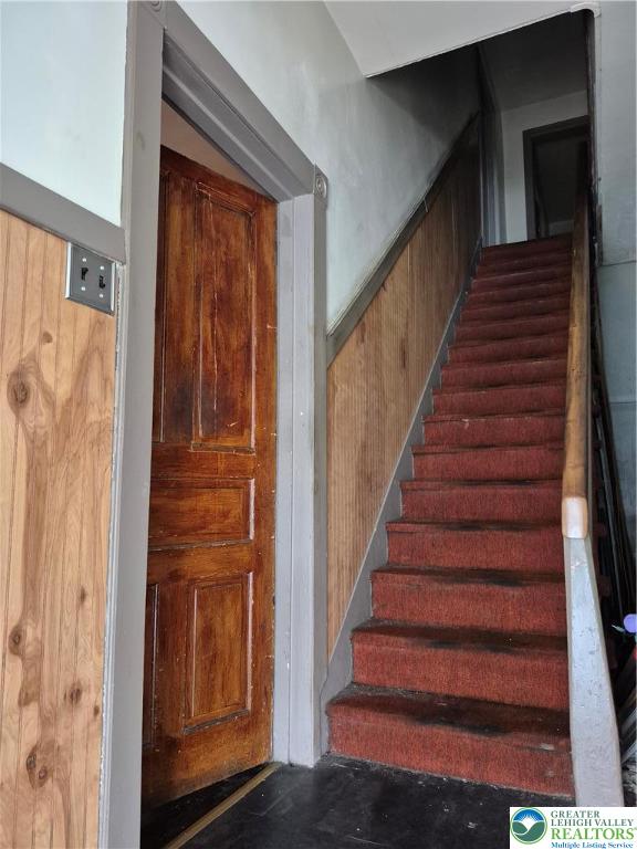 524 White Street