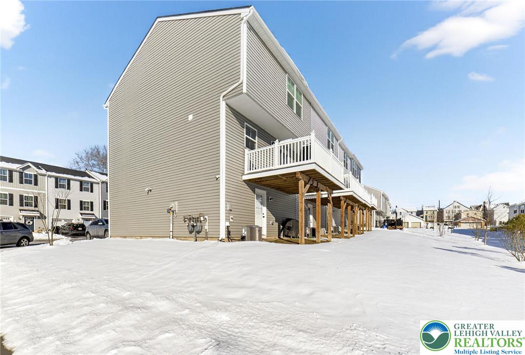 2132 Cross Country Road