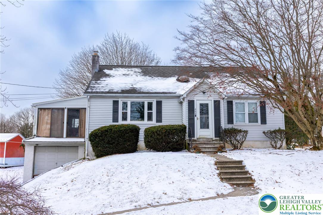 664 Locke Heights Road