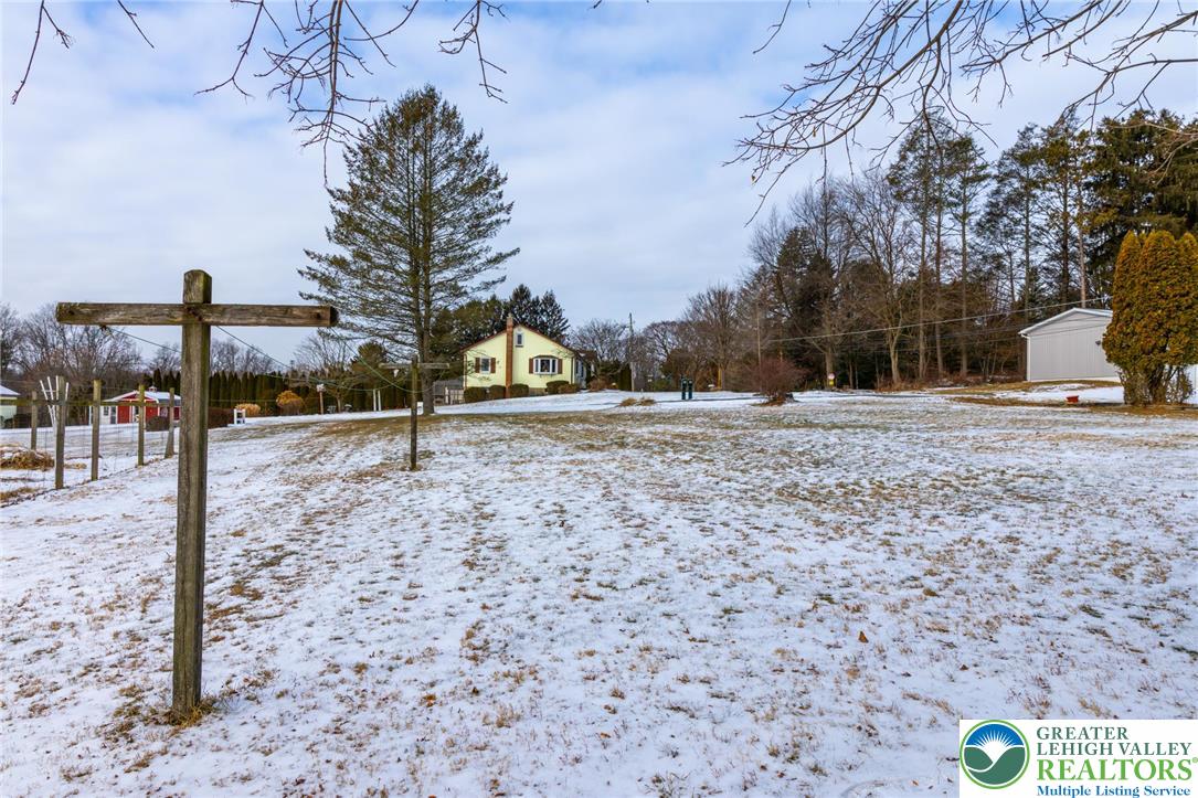 664 Locke Heights Road
