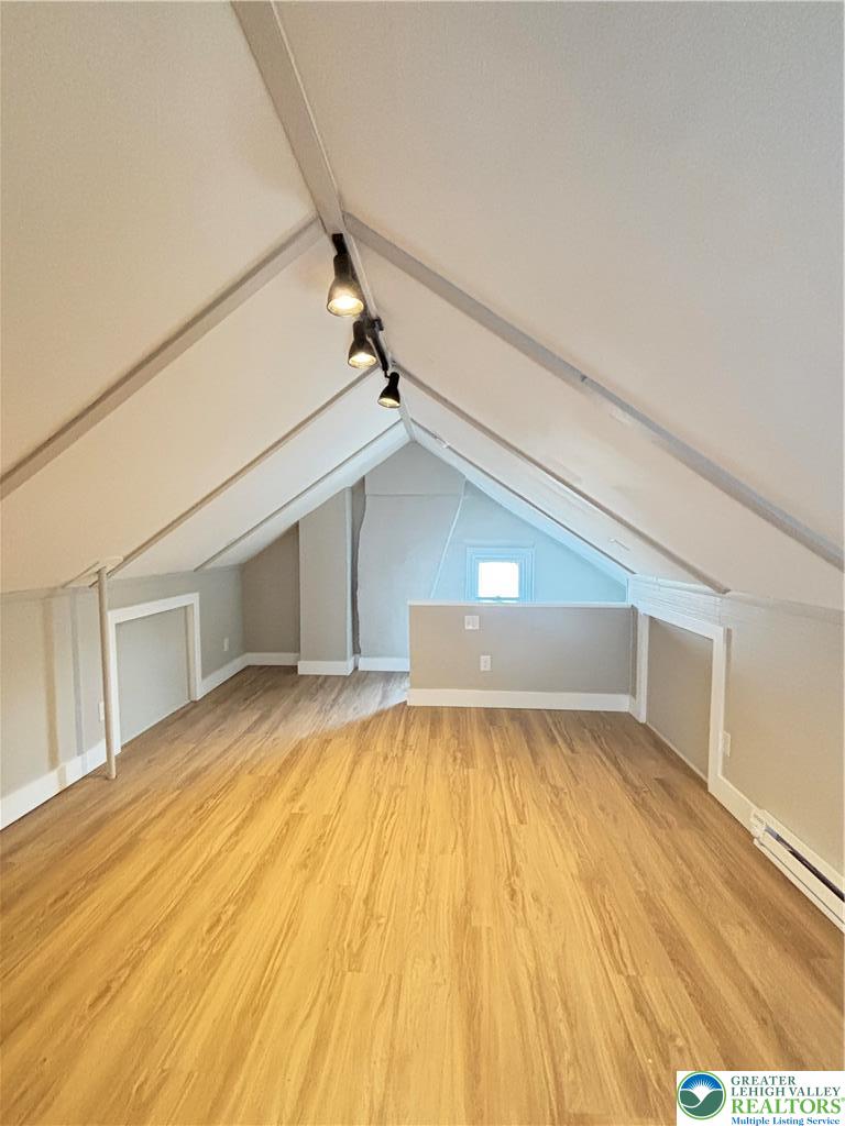 20 West Union Boulevard 3