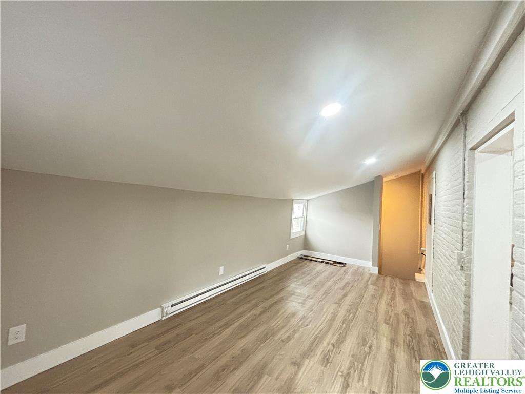 20 West Union Boulevard 3