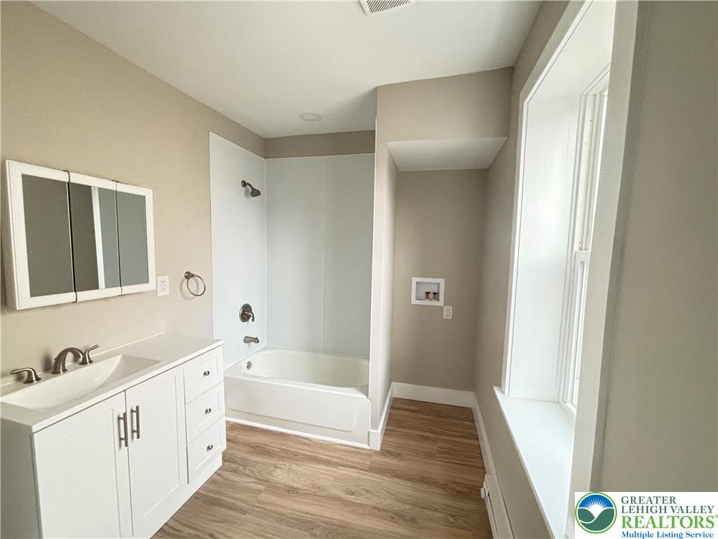 20 West Union Boulevard 3