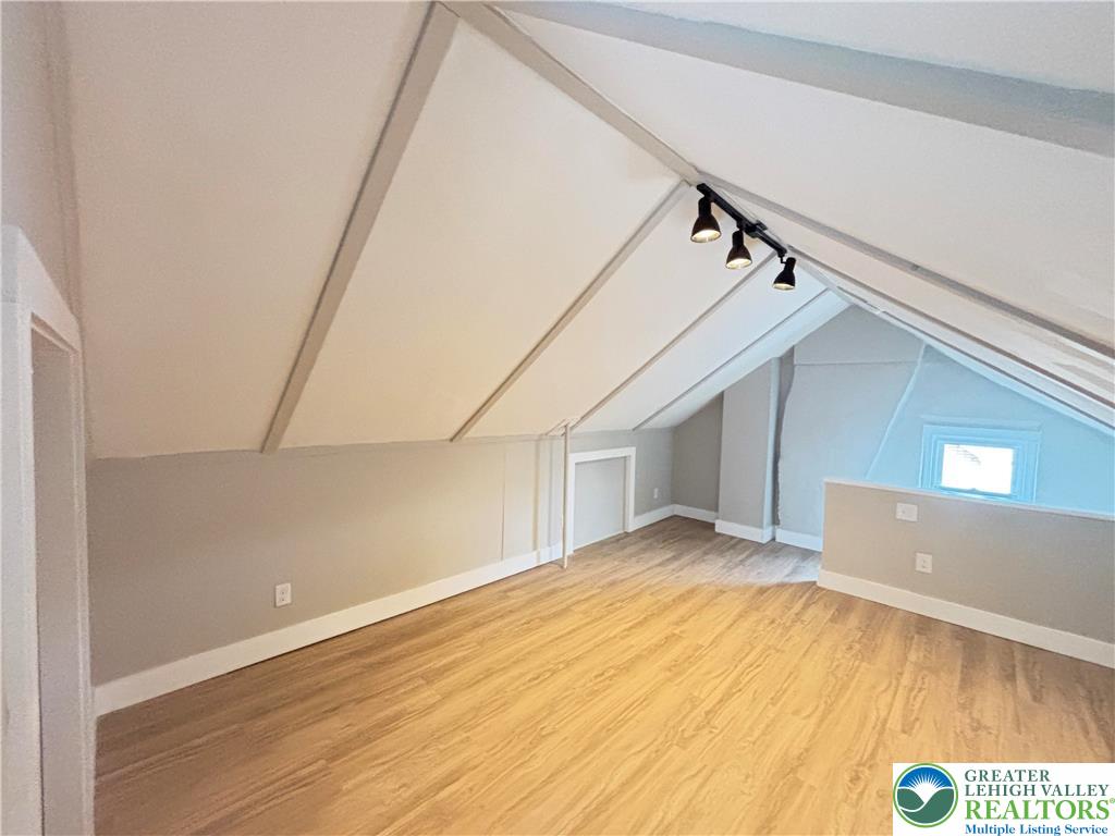 20 West Union Boulevard 3