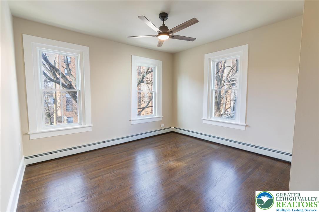 708 Main Street 2