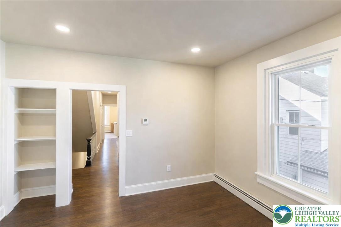 708 Main Street 2