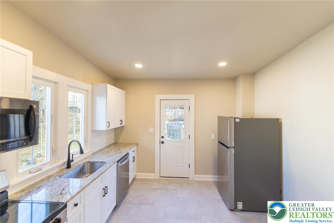 708 Main Street 2