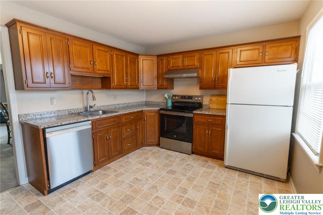 1049 Barnside Road