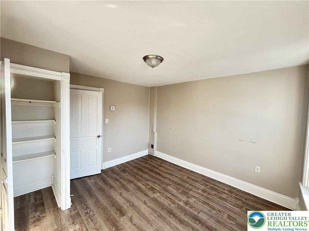 815 North Silk