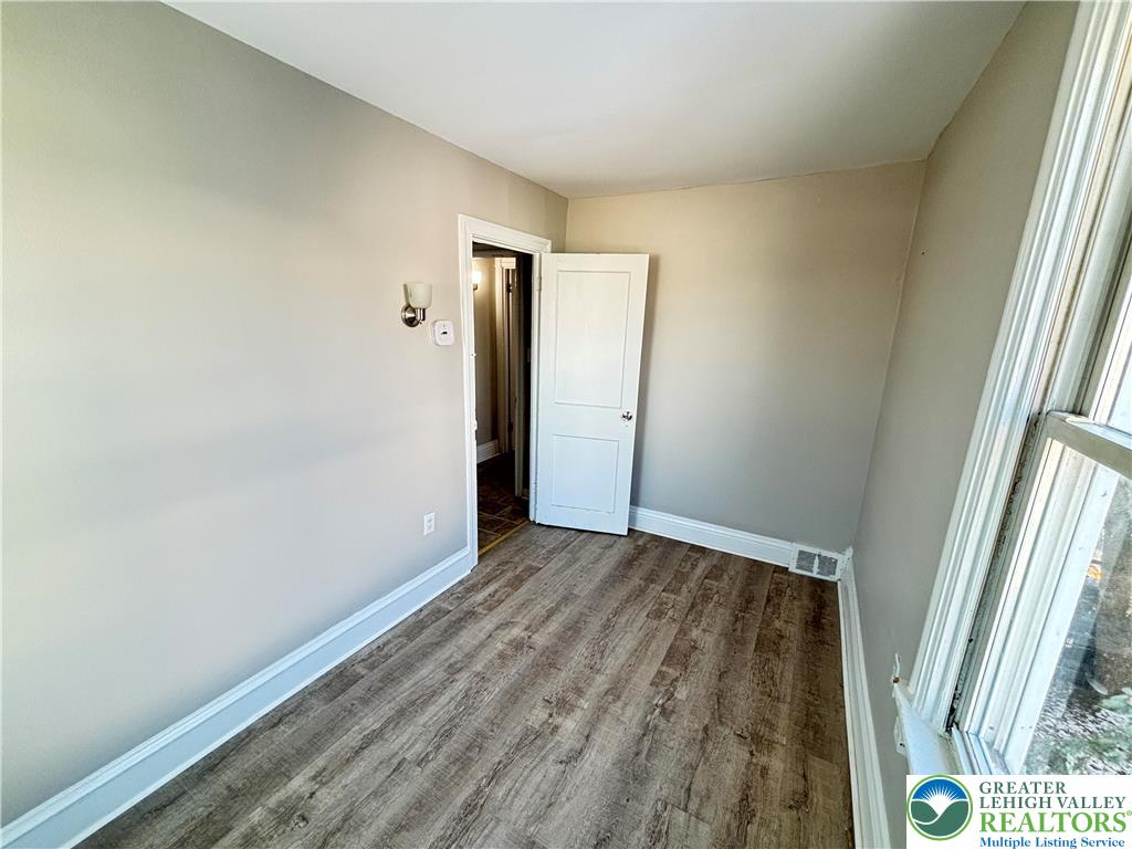 815 North Silk