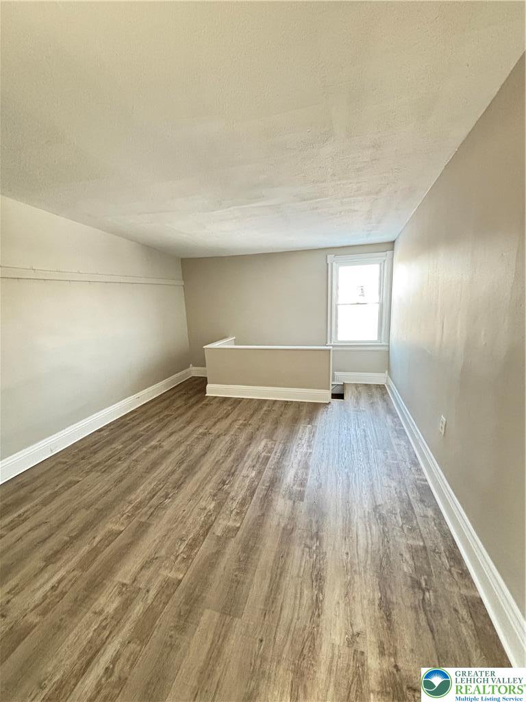815 North Silk