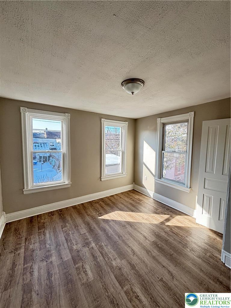 815 North Silk